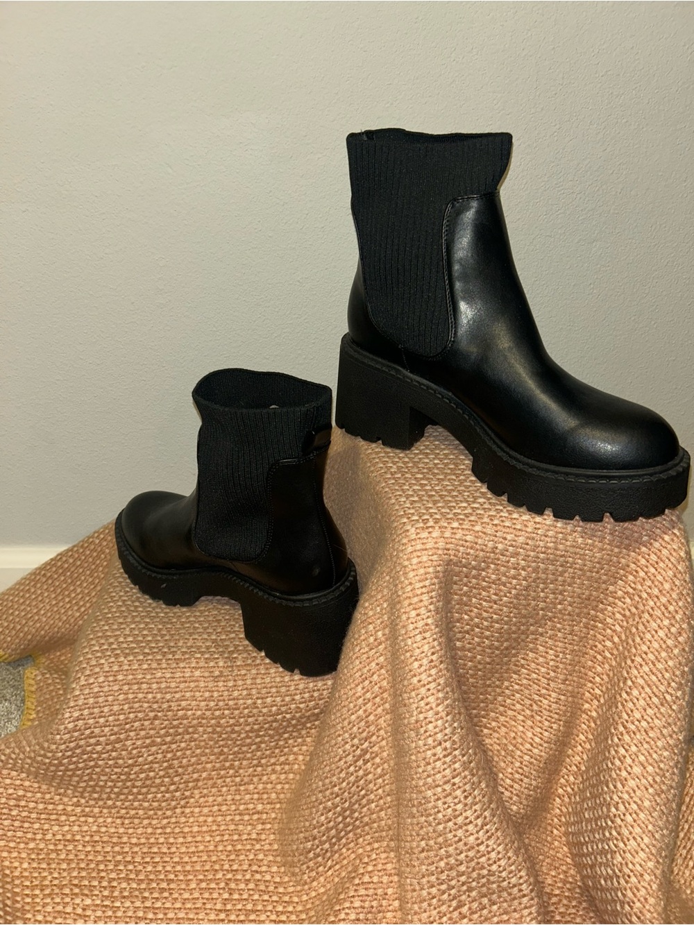 NEW Madden Girl Black Chunky Lug Chelsea Boot with Knit Ankle Sz 8